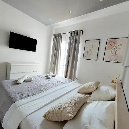 Διαμέρισμα Luxury Garden Penthouse *mk* *