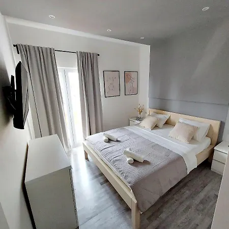 Apartment Luxury Garden Penthouse *mk* Kastela