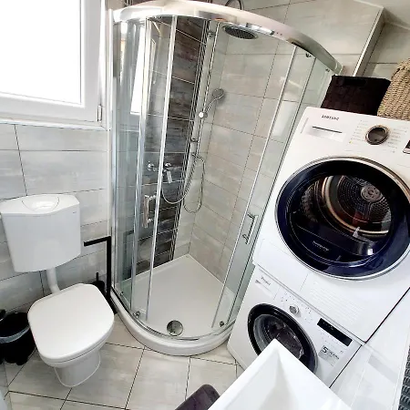 Luxury Garden Penthouse *mk* *