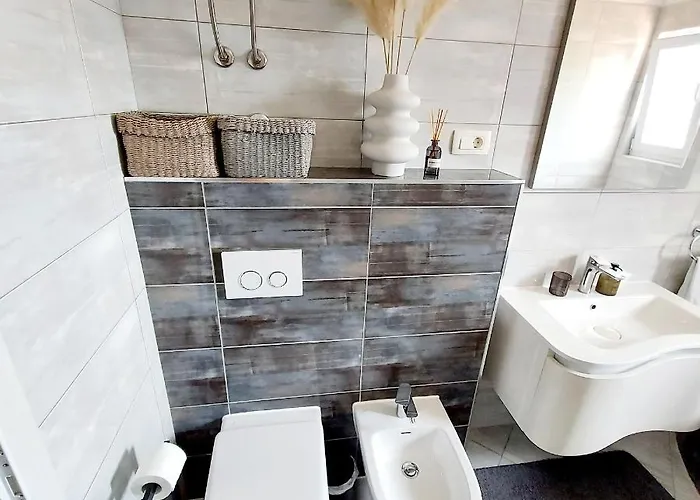 Luxury Garden Penthouse *mk* *